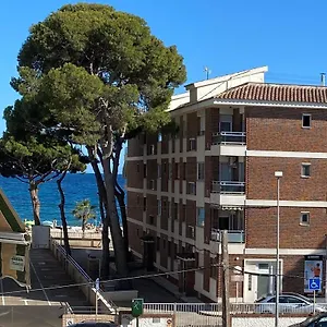 nuevo-apartamento-a-50m-de-la-playa.top-hotels-tarragona.com/